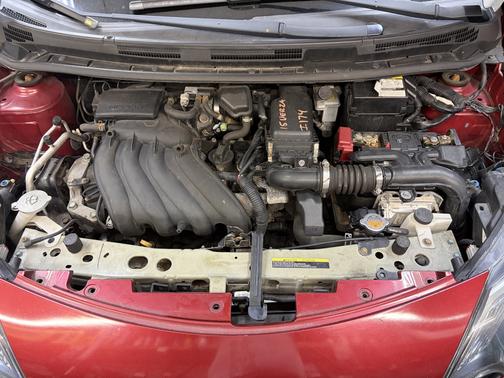 Red 2018 Nissan Versa Note SV