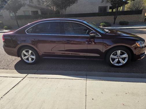 Red 2013 Volkswagen Passat 2.0 TDI SE w/ Sunroof