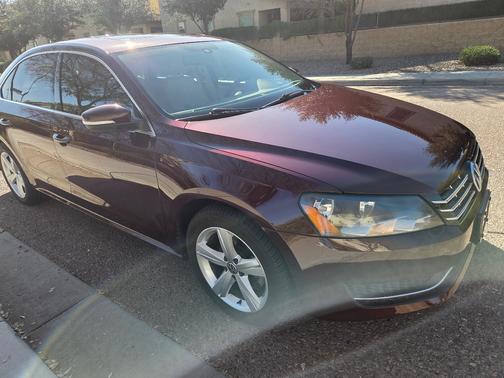 Red 2013 Volkswagen Passat 2.0 TDI SE w/ Sunroof