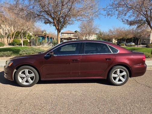Red 2013 Volkswagen Passat 2.0 TDI SE w/ Sunroof
