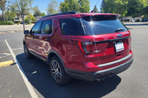 2018 Ford Explorer Sport