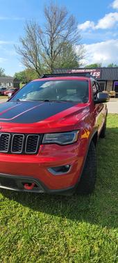 Red 2017 Jeep Grand Cherokee Trailhawk