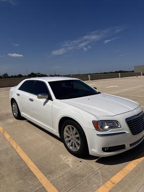 2013 Chrysler 300C Base