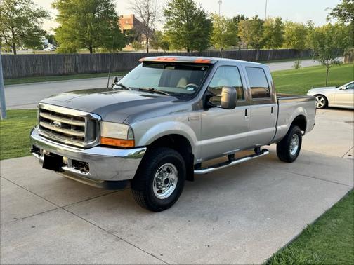 Gray 2001 Ford F-250 Lariat Crew Cab Super Duty