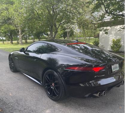 Photo 2 of 4 of 2015 Jaguar F-TYPE R