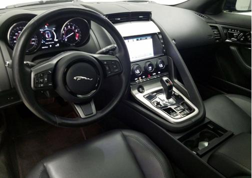 Photo 3 of 4 of 2015 Jaguar F-TYPE R