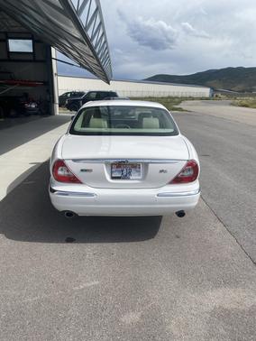 White 2006 Jaguar XJR Base
