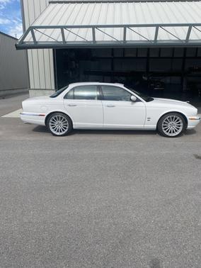 White 2006 Jaguar XJR Base