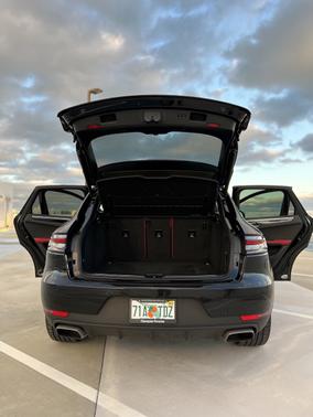 2020 Porsche Macan Base
