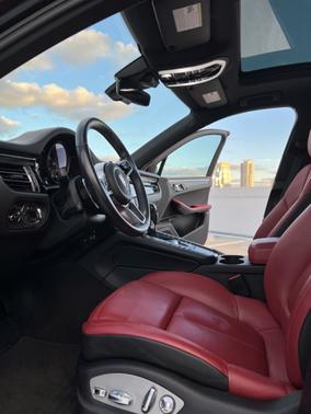2020 Porsche Macan Base