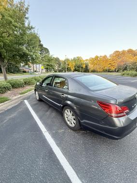 Gray 2009 Toyota Avalon Limited