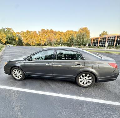 Gray 2009 Toyota Avalon Limited