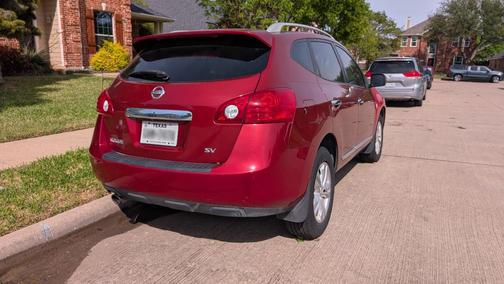 Red 2013 Nissan Rogue SV