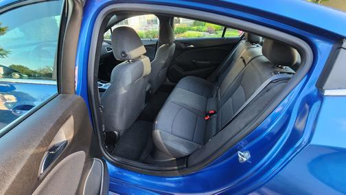 Blue 2017 Chevrolet Cruze LT