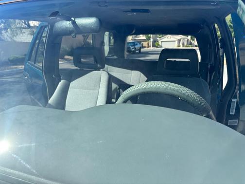 Green 1997 Isuzu Rodeo S