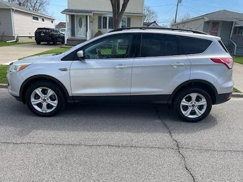 Silver 2013 Ford Escape SE