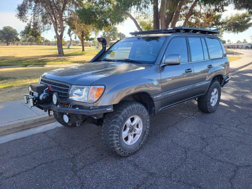 2000 Toyota Land Cruiser Base