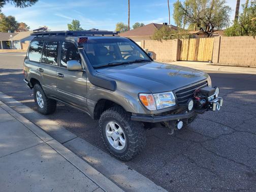 2000 Toyota Land Cruiser Base