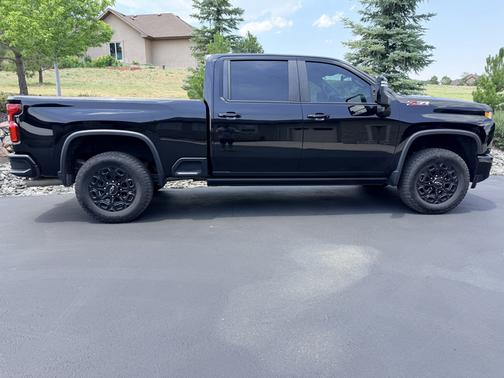 Black 2022 Chevrolet Silverado 2500 LTZ