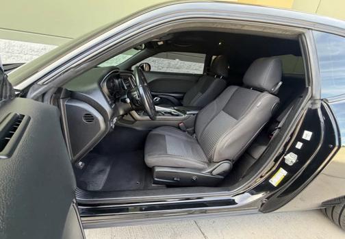 Black 2019 Dodge Challenger SXT
