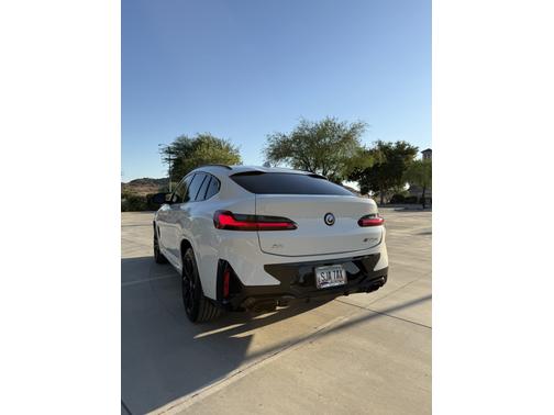 2023 BMW X4 M40i