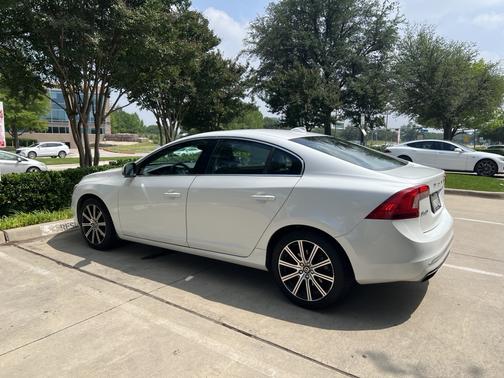 White 2017 Volvo S60 Inscription T5