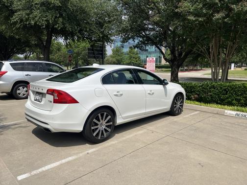 White 2017 Volvo S60 Inscription T5