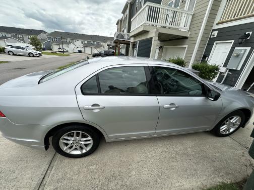 2010 Ford Fusion S