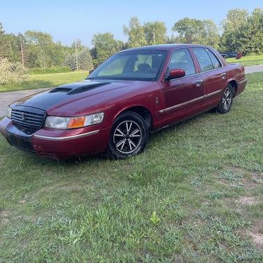 Red 2000 Mercury Grand Marquis GS
