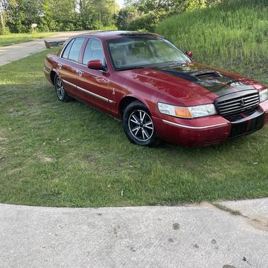 Red 2000 Mercury Grand Marquis GS
