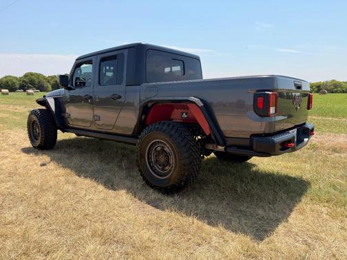 Gray 2023 Jeep Gladiator Rubicon