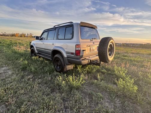 1997 Toyota Land Cruiser Base