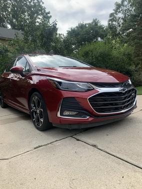 Red 2019 Chevrolet Cruze LT