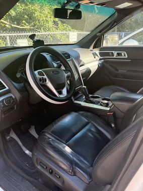 White 2013 Ford Explorer XLT