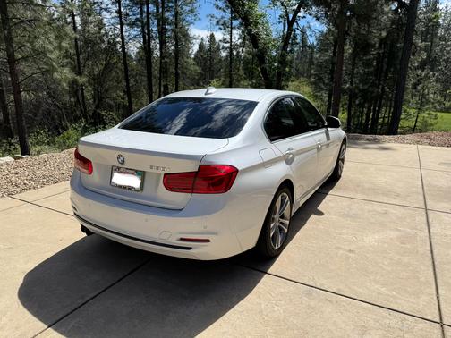 2017 BMW 330 i