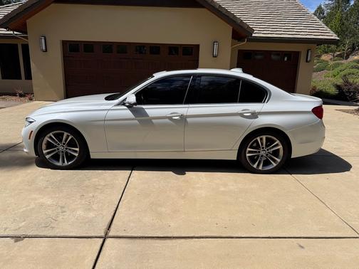 2017 BMW 330 i