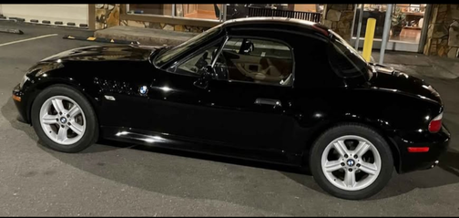 Black 2002 BMW Z3 2.5i Roadster
