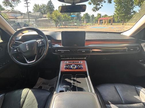 White 2020 Lincoln Aviator Reserve AWD