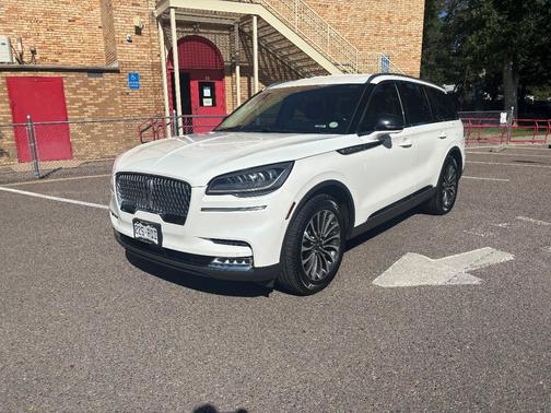 White 2020 Lincoln Aviator Reserve AWD