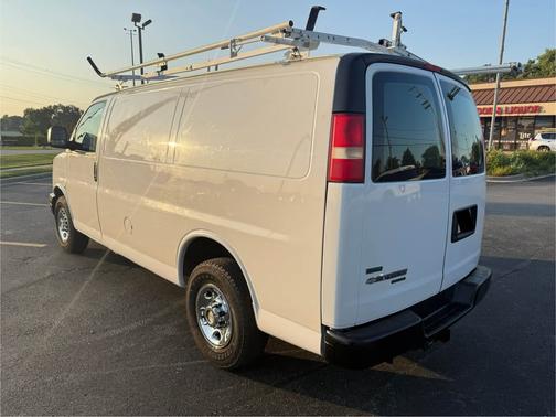 2011 Chevrolet Express 2500 Work Van