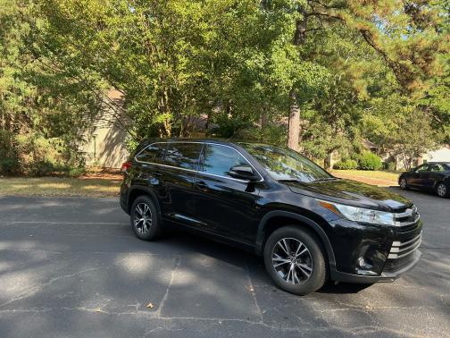 2017 Toyota Highlander LE