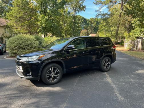 2017 Toyota Highlander LE