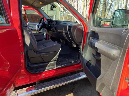 2009 Chevrolet Silverado 2500 LT Crew Cab