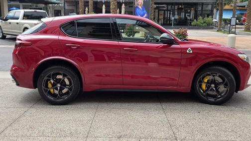 2020 Alfa Romeo Stelvio Quadrifoglio