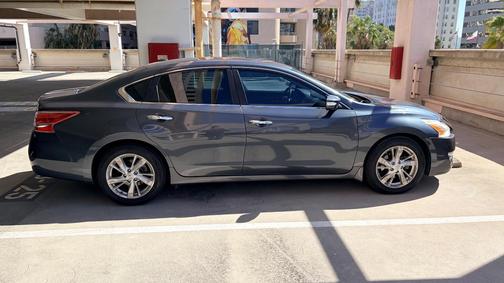 Gray 2013 Nissan Altima 2.5 SV