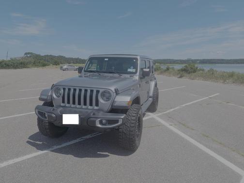 Gray 2018 Jeep Wrangler Unlimited Sahara