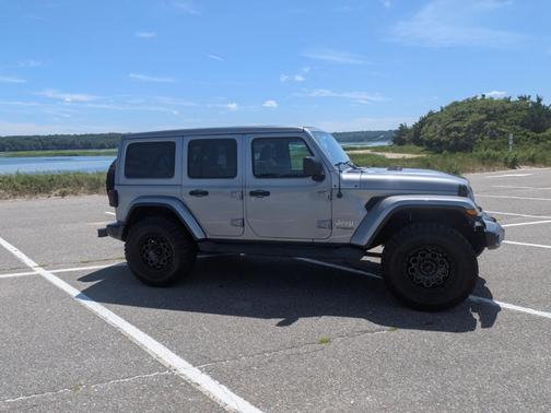 Gray 2018 Jeep Wrangler Unlimited Sahara