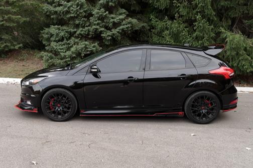 Black 2017 Ford Focus ST Base