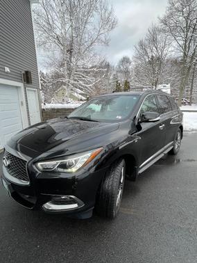 2019 INFINITI QX60 LUXE