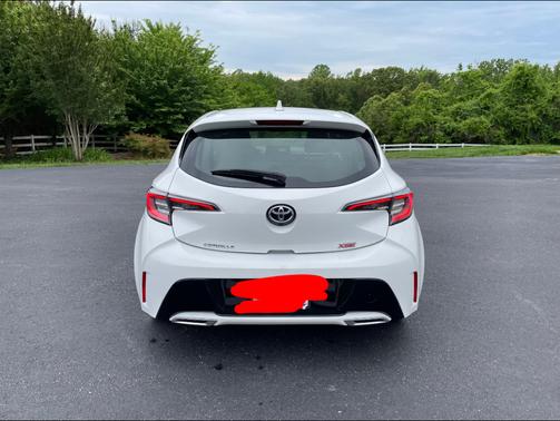 Photo 4 of 25 of 2019 Toyota Corolla Hatchback XSE
